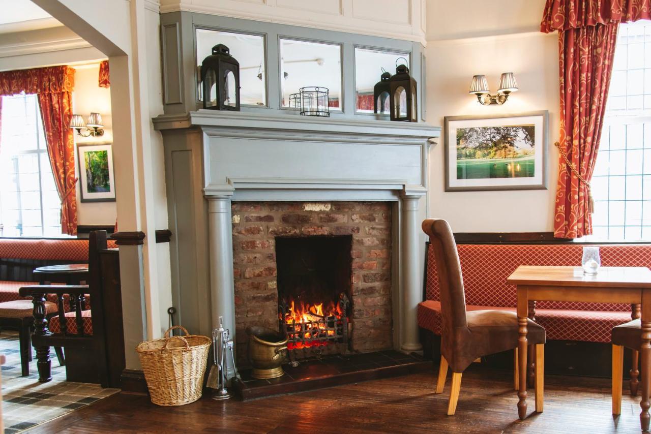 The Bulls Head Hotel Milnthorpe Exterior foto